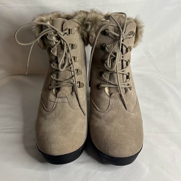 BEARPAW Marlowe Heeled Suede Boot size 10 - Picture 3 of 6
